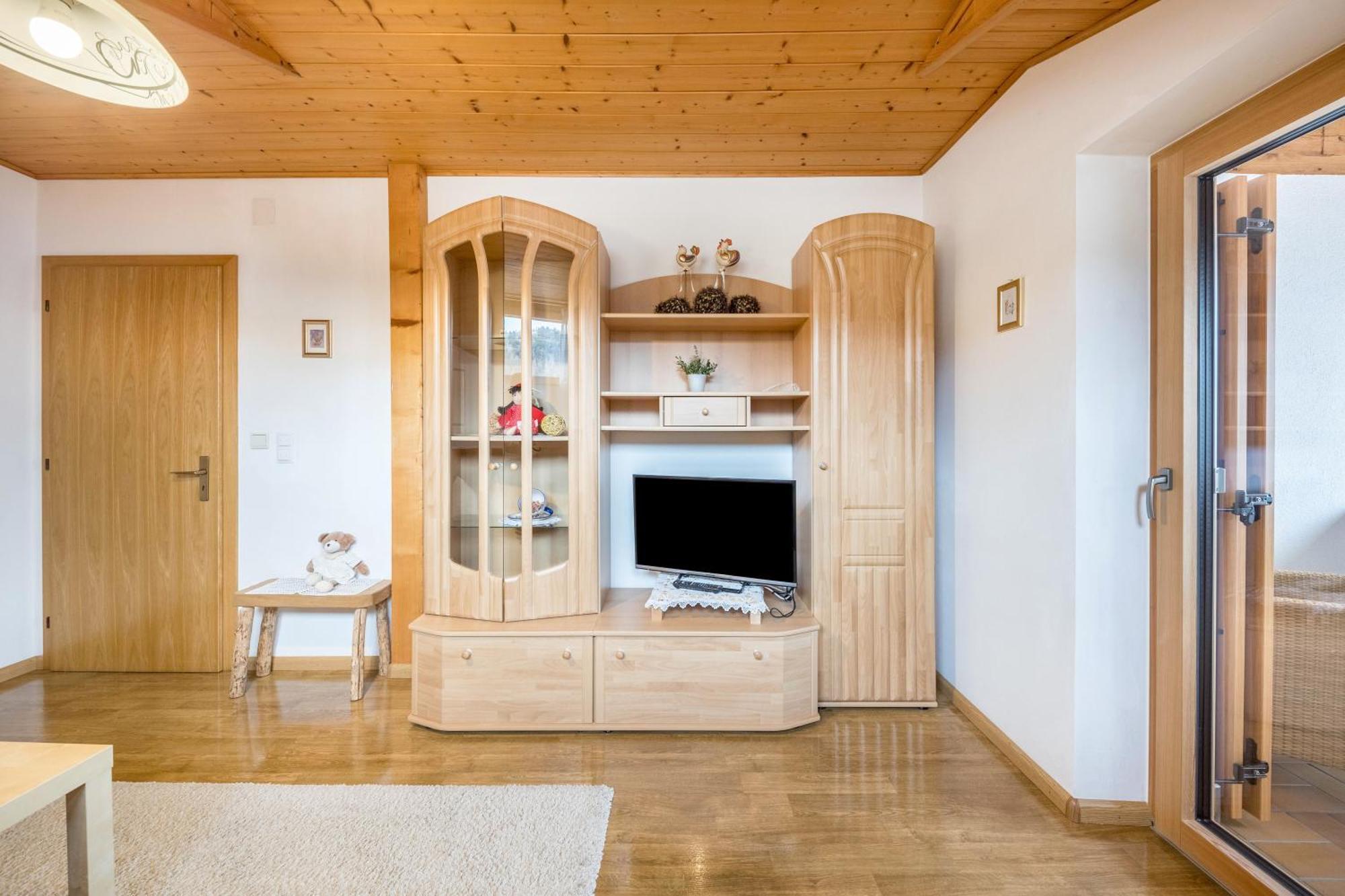 Eichernhof Apartment Apfelbluete Верано Экстерьер фото